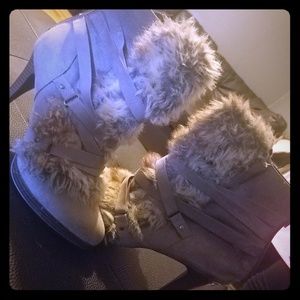 Fur heel boots